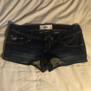 Hollister NWT women’s shorts size 7 (w28)